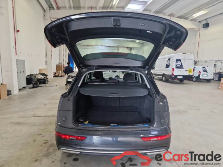 AUDI Q5 / 2020 / 5P / SUV 40 TDI BUSINESS QUATTRO S TRONIC #5