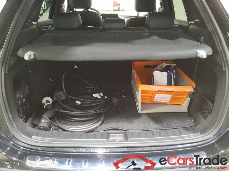MERCEDES-BENZ GLA - Klasse 1.3 GLA 250 E DCT LUXURY LINE #3