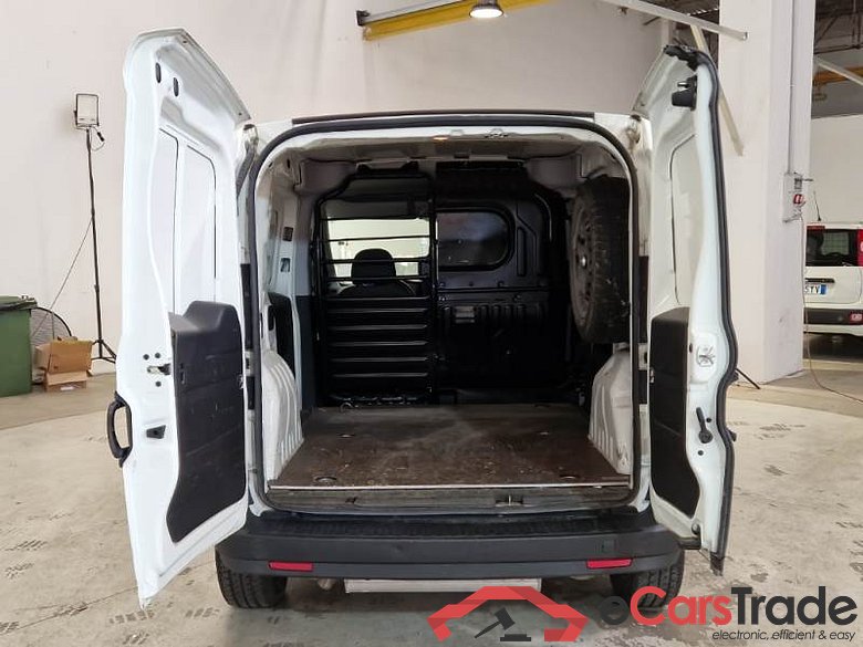 FIAT DOBLÒ CARGO / 2014 / 4P / VETT. FURGONATA CH1 LOUNGE 1.4 NAT. POWER 120CV E6D #5