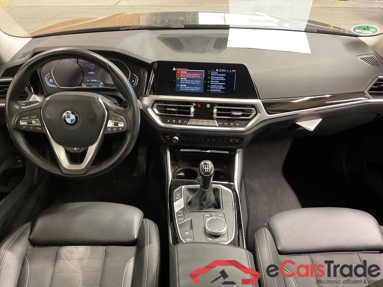 BMW 3er 318d Touring Sport Line 5d 110kW #3