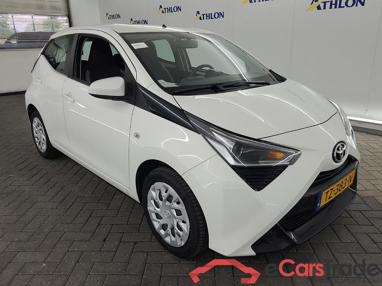 TOYOTA Aygo 1.0 VVT-i x-play 5D 53kW #2