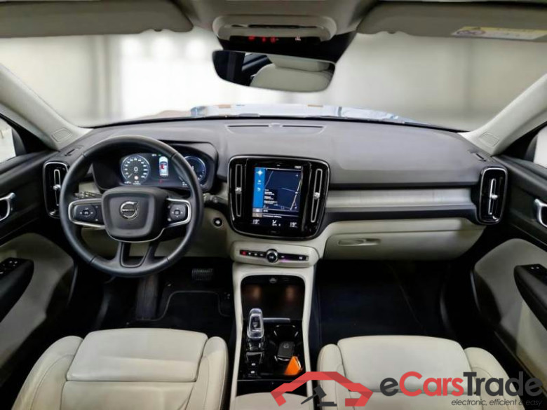 VOLVO XC40 / 2017 / 5P / SUV T5 PLUG-IN HYBRID AUTO RECHARGE INSCR. #3