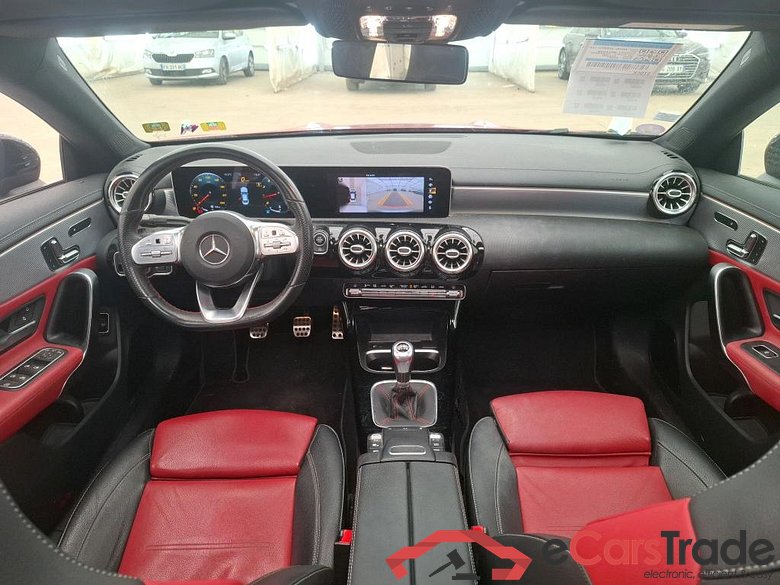 MERCEDES-BENZ CLA Coupe / 2019 / 4P / Coupé CLA 180 AMG Line #5