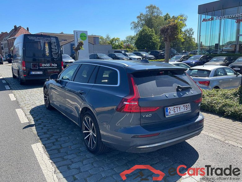 VOLVO V60 2.0 T6 AWD PHEV Core Bright #2