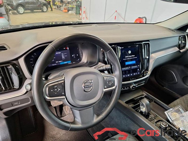 VOLVO V60 / 2019 / 5P / STATION WAGON B4 D AUTOM.CORE #3