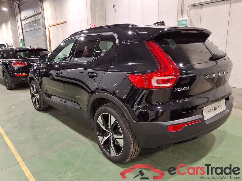 VOLVO XC40 1.5 T4 PHEV R-DESIGN DCT #2