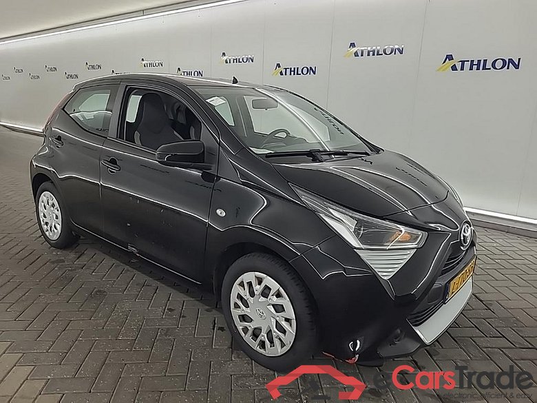 TOYOTA Aygo 1.0 VVT-i x-play 5D 53kW #2