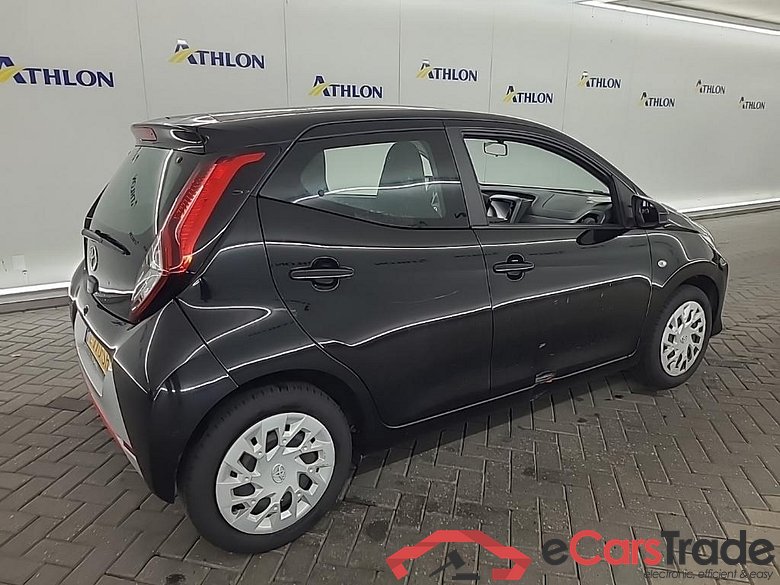 TOYOTA Aygo 1.0 VVT-i x-play 5D 53kW #3