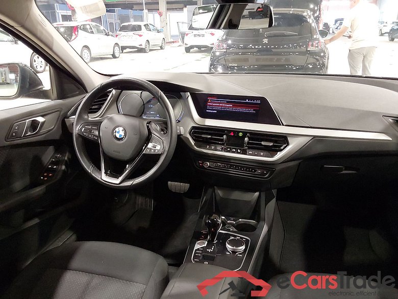 BMW 1 SERIES HATCH 1.5 116IA (80KW) #6