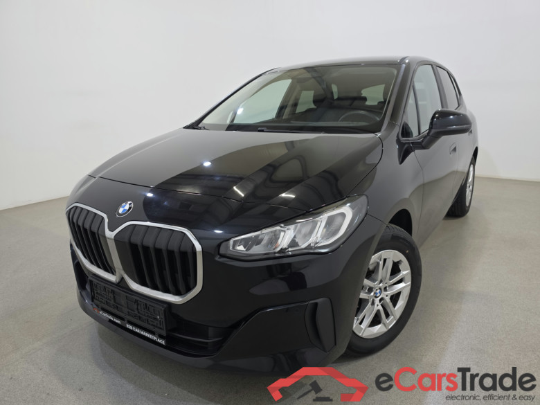 BMW 218d Active Tourer Aut. LED Navi KeylessGo Camera Klima PDC ... #1