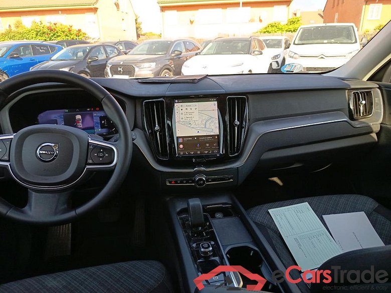 VOLVO XC60 / 2017 / 5P / todoterreno 2.0 B4 D Core Auto #3