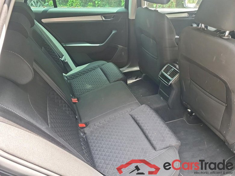 SKODA Superb 2.0 CRTDI 110KW DSG7 CLEVER #6