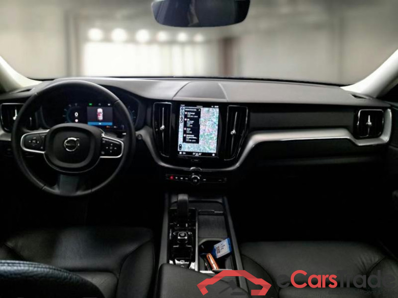 VOLVO XC60 / 2021 / 5P / SUV B4 D AUTOMATICO MOMENTUM PRO #3