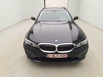 BMW 330