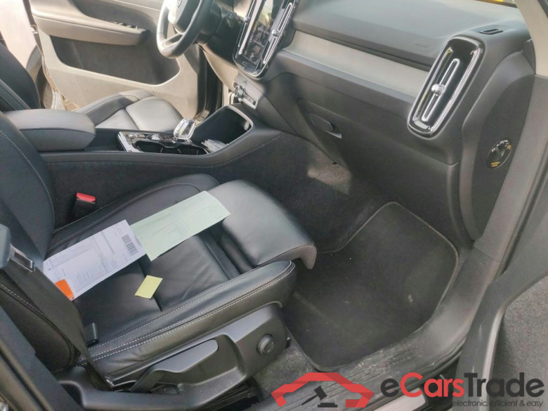 VOLVO XC40 / 2017 / 5P / todoterreno 1.5 T5 Twin Recharge Inscription Auto #6