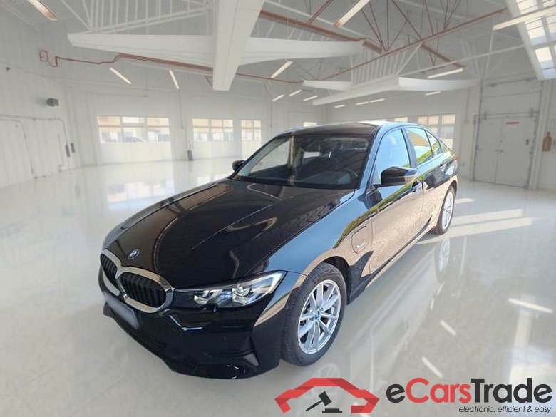 BMW SERIE 3 / 2018 / 4P / BERLINA 320E BUSINESS ADVANTAGE AUT.