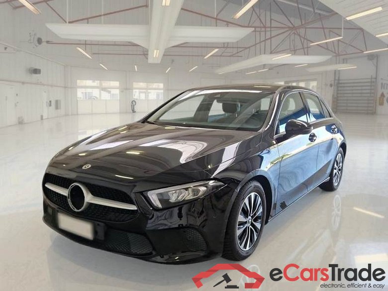 MERCEDES-BENZ CLASSE A / 2018 / 5P / BERLINA A 180 D AUTOMATIC BUSINESS EXTRA
