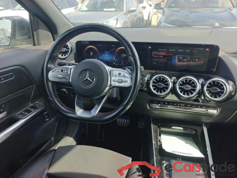 MERCEDES-BENZ GLA / 2020 / 5P / todoterreno GLA 200 D #3