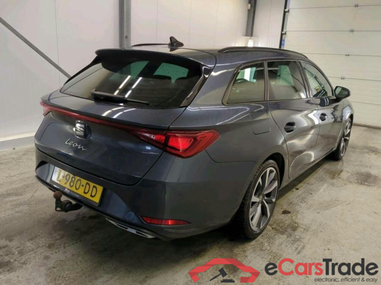 SEAT Leon Sportstourer 1.5 eTSI FR LaunchEd #2