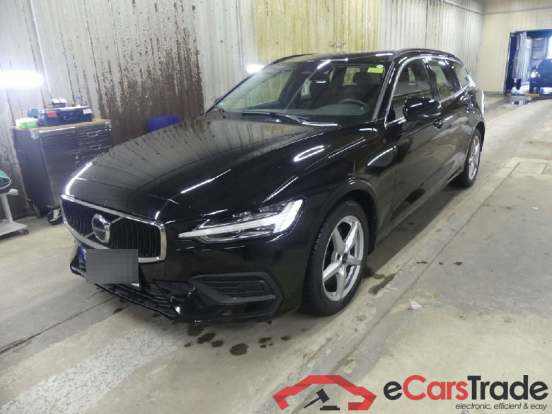 V60 Kombi Core 2.0 B4 145KW AT8 E6d #1