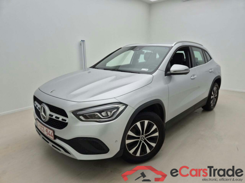Mercedes GLA 200d Aut. LED-Xenon Widescreen Navi 1/2 Sport-Leather KeylessGo Camera Klima PDC ... #1