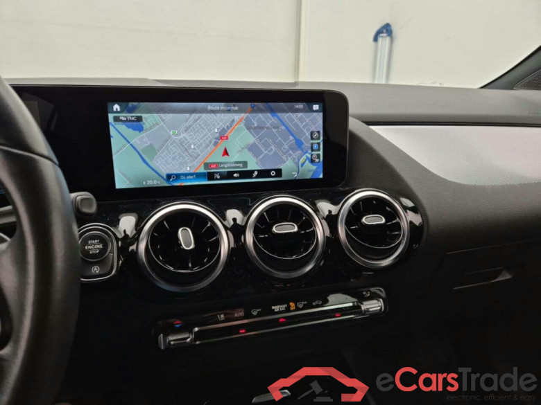 Mercedes GLA 200d Aut. LED-Xenon Widescreen Navi 1/2 Sport-Leather KeylessGo Camera Klima PDC ... #6