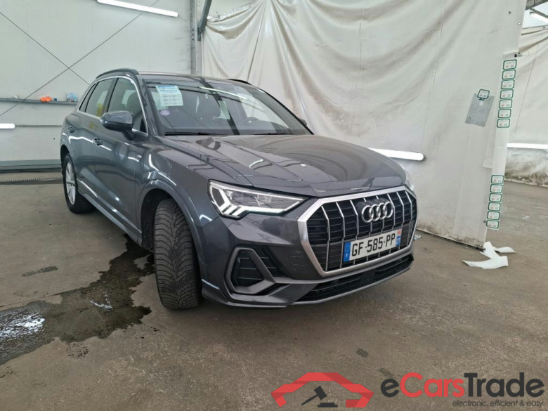 AUDI Q3 / 2018 / 5P / SUV 45 TFSI E 245 S TRONIC S LINE #4