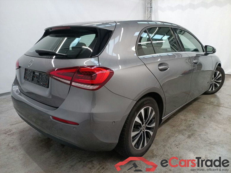 MERCEDES CLASSE A DIESEL (W177) A 180 d Business Solution 5d #2