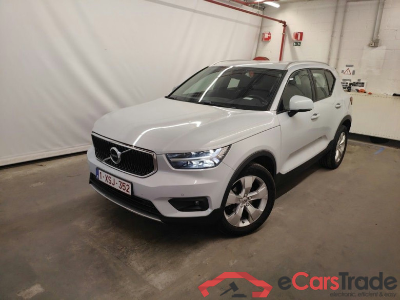 Volvo XC40 T3 Momentum Pro 5d #1