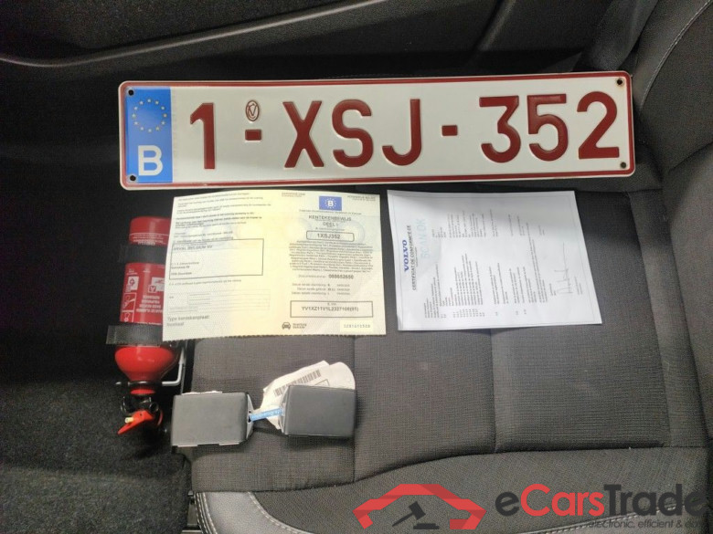 Volvo XC40 T3 Momentum Pro 5d #4