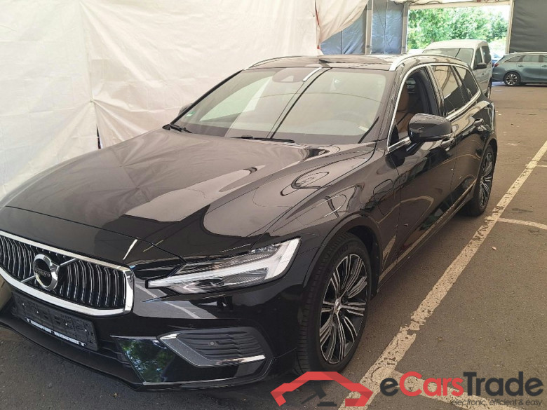 VOLVO V60 T8 AWD Twin Engine Geartronic Inscription 5d 223kW #1