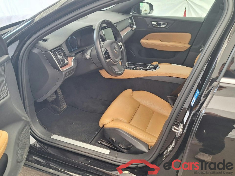 VOLVO V60 T8 AWD Twin Engine Geartronic Inscription 5d 223kW #5
