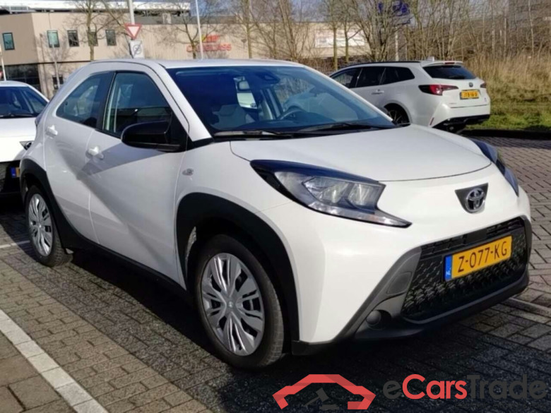 TOYOTA Aygo X 1.0 VVT-i MT Play #2