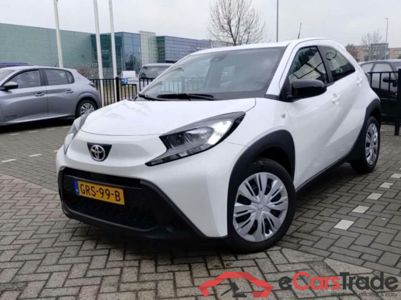 TOYOTA Aygo X 1.0 VVT-i MT Play #1