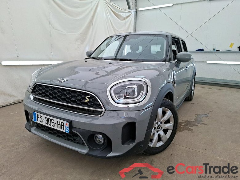 MINI Countryman / 2016 / 5P / Crossover Cooper SE ALL4 Busi Design 136+88ch BVA6