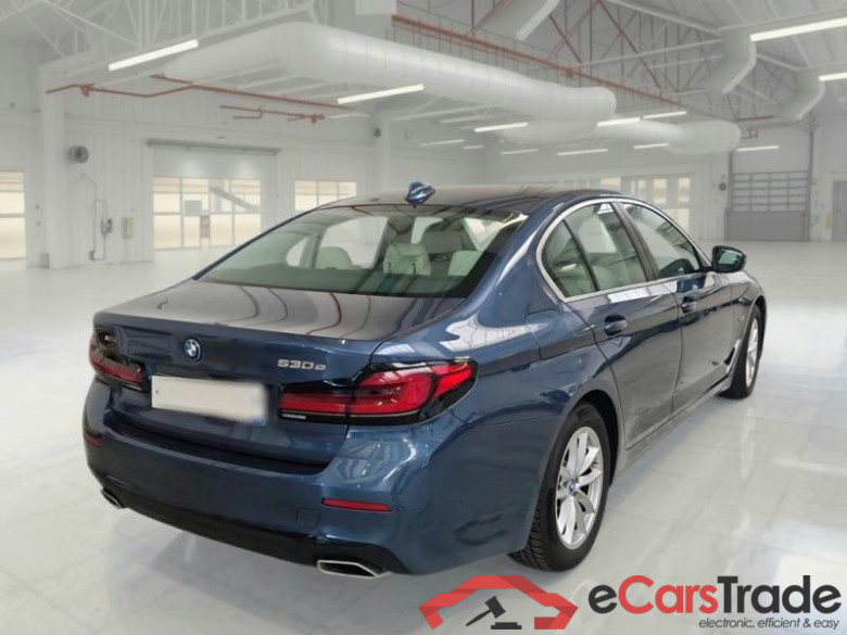 BMW SERIE 5 / 2020 / 4P / BERLINA 530E XDRIVE BUSINESS AUTO #2