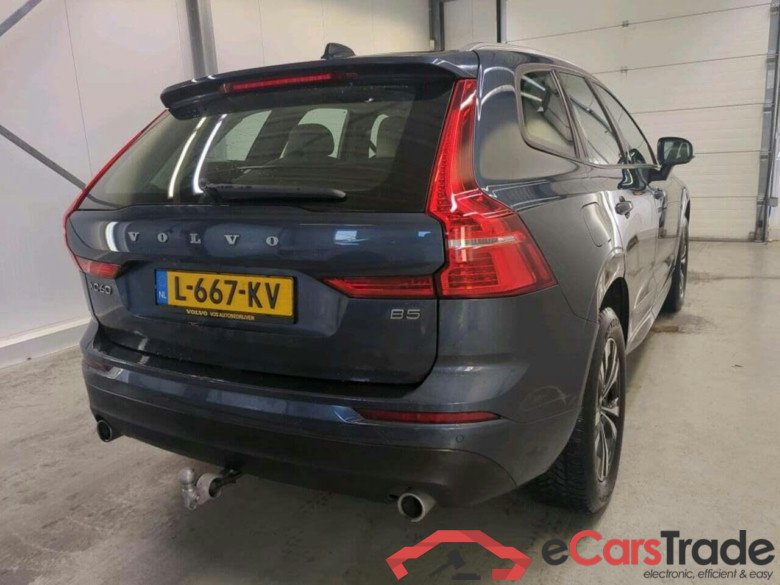 VOLVO XC60 2.0 B5 MomExclusive #2