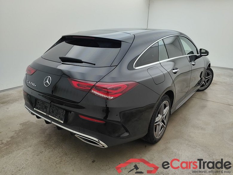 Mercedes-Benz CLA Shooting Brake CLA 250 e AMG Line 5d #2