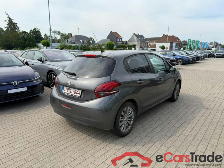 PEUGEOT 208 1.2i PureTech Access #3