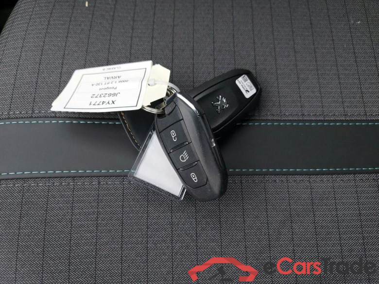 PEUGEOT 2008 - 2020 1.2 PureTech 130 Allure S&S (EU6.3) 5d #4