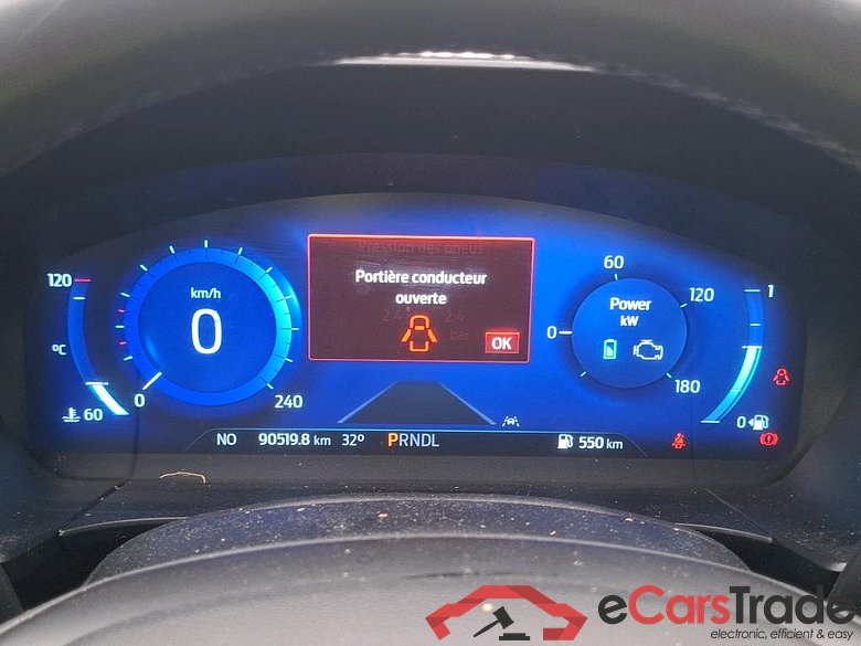 FORD Kuga / 2019 / 5P / SUV 2.5 190 hybrid Flexifuel Pshift Titanium #6