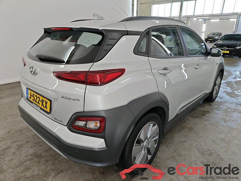 Hyundai KONA Comfort Smart Electric 64 kWh 5d #2