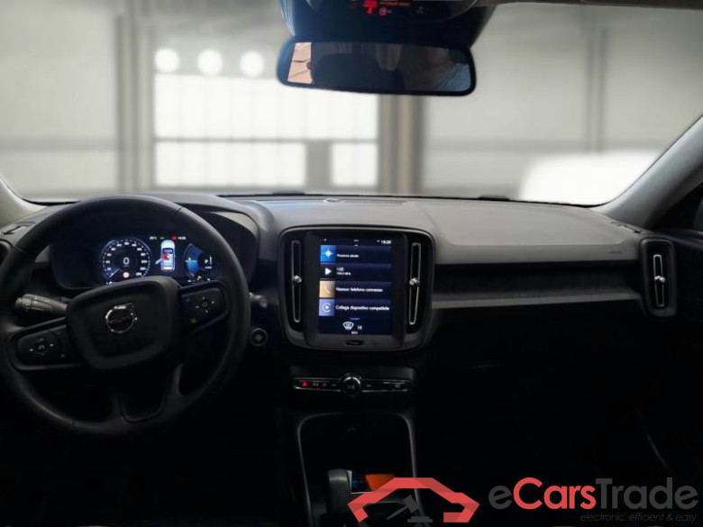 VOLVO XC40 / 2021 / 5P / SUV T4 RECHARGE PLUG-IN AUTO ESSENTIAL #3