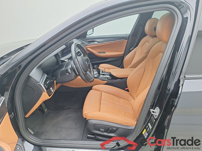 BMW, 5-ser To FL'20 PHEV, BMW 5 Reeks Touring 520e 150kW 5d #3