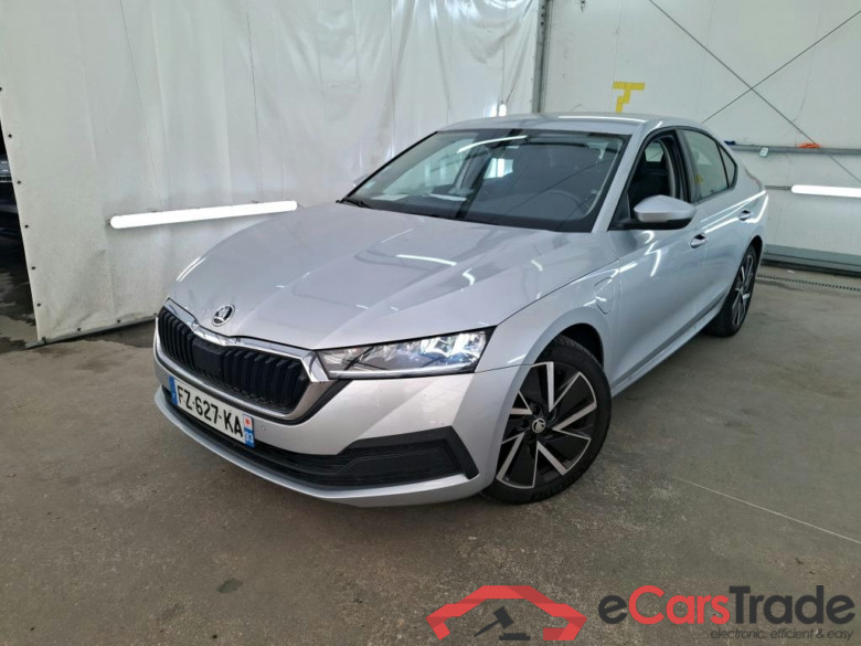 SKODA Octavia / 2020 / 5P / Berline 1.4 TSI PHEV iV 204 DSG6e Business #1