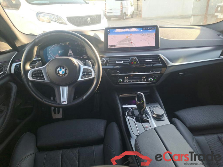 BMW Serie 5 / 2020 / 5P / familiar 530dA xDrive Touring #3