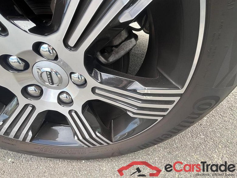 VOLVO XC40 1.5 T2 Inscription Geartronic #4