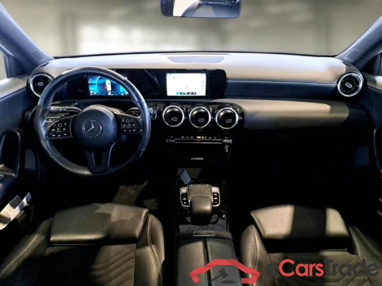MERCEDES-BENZ CLASSE A / 2018 / 5P / BERLINA A 180 D AUTOMATIC BUSINESS #3