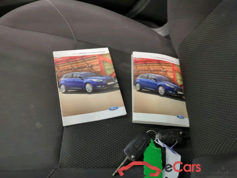 Ford Focus 1.0 EcoBoost Lease Edition 100 pk Wagon 5d #4