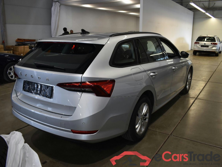 Octavia Combi Ambition 2.0 TDI 85KW AT7 E6d #2